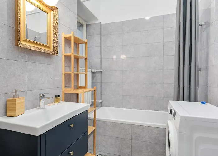 Wybrzeze Kosciuszkowskie 17 By Nyx